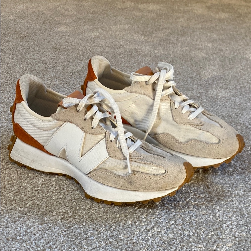 New Balance Women's Sneakers - White and Tan